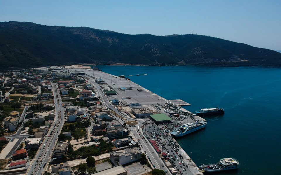 e14eb0a77fb87b257dc597e5ffb56407_Igoumenitsa-port-960x600.jpg