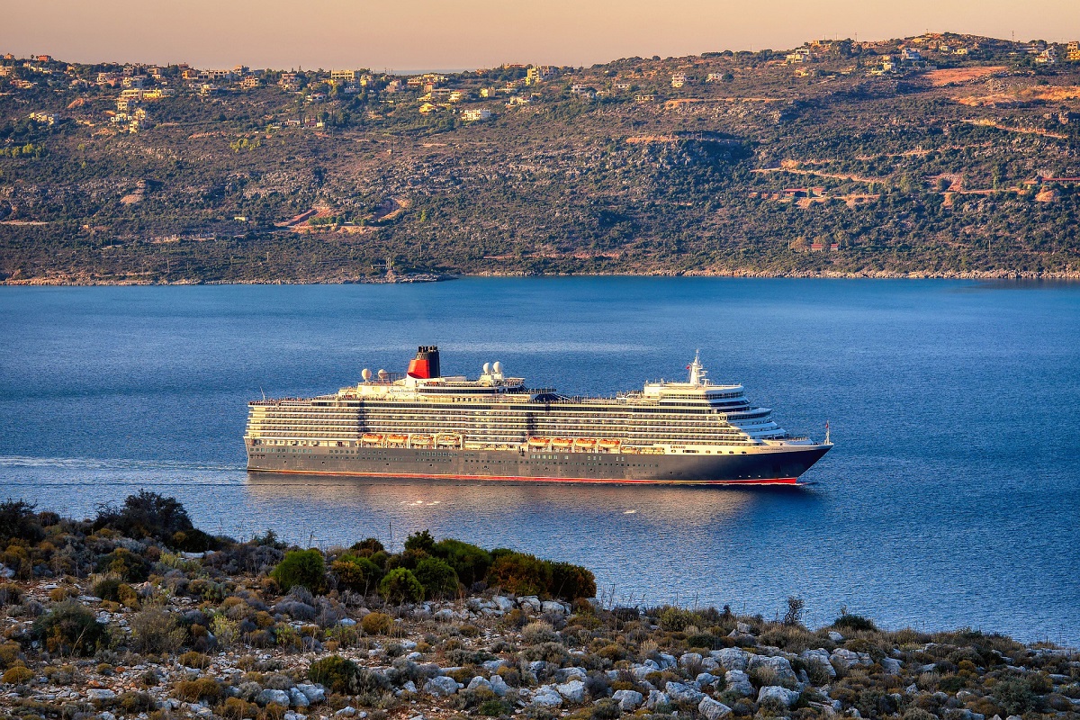 crete-gbcb54fd79_1920-cruiseship.jpg