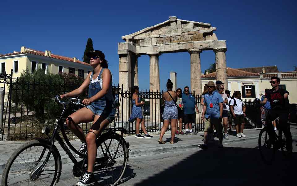 tourists_bicycle_athens_web.jpg