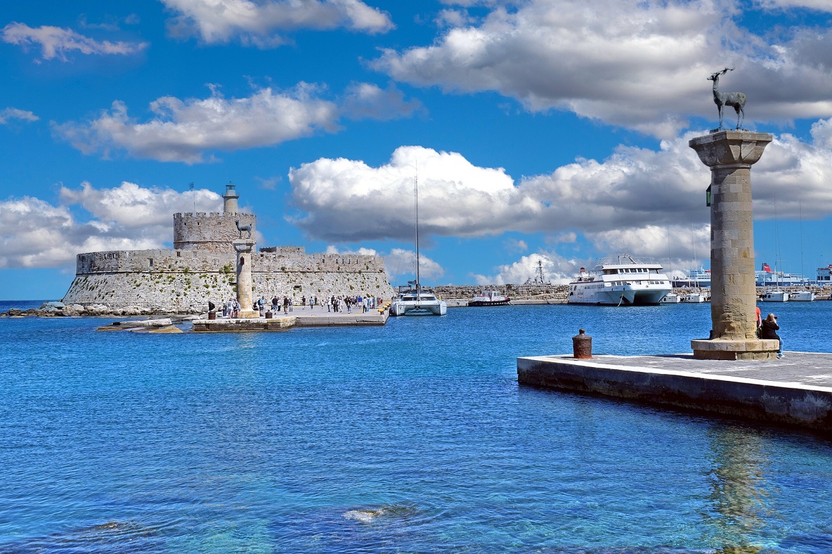 castle-rhodes-g576114afe_1920.jpg